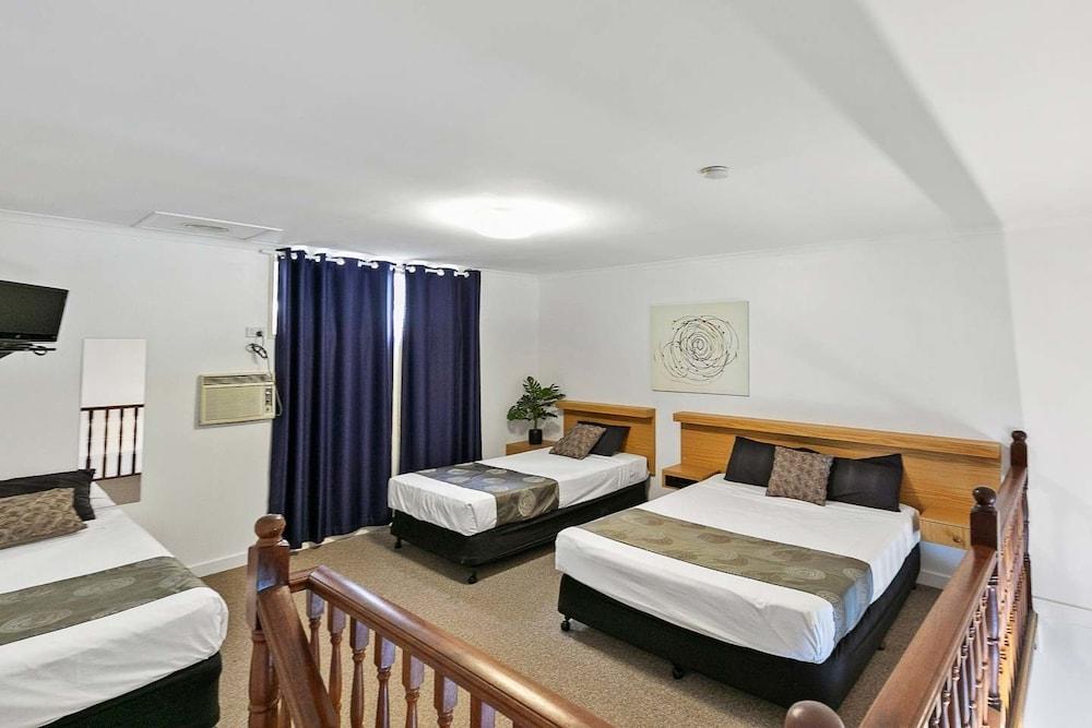 Blue Shades Motel Maryborough Exterior photo