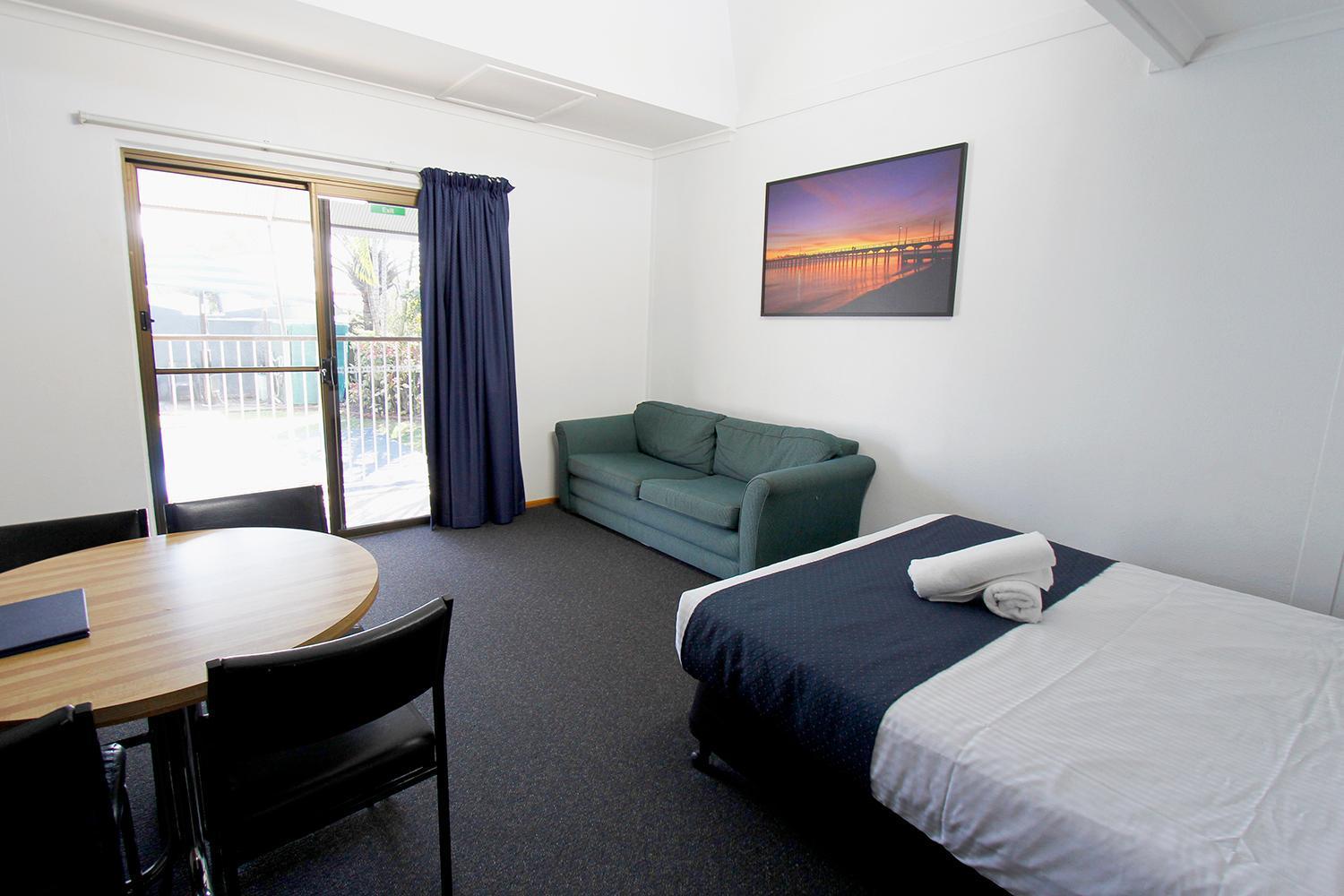 Blue Shades Motel Maryborough Exterior photo