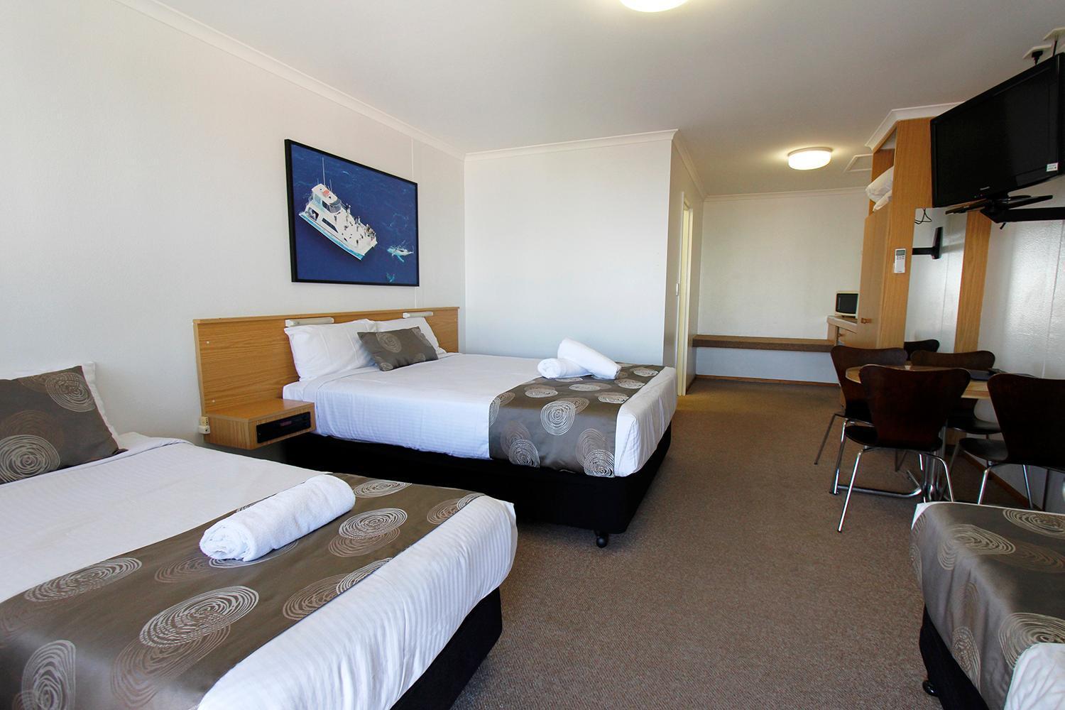 Blue Shades Motel Maryborough Exterior photo